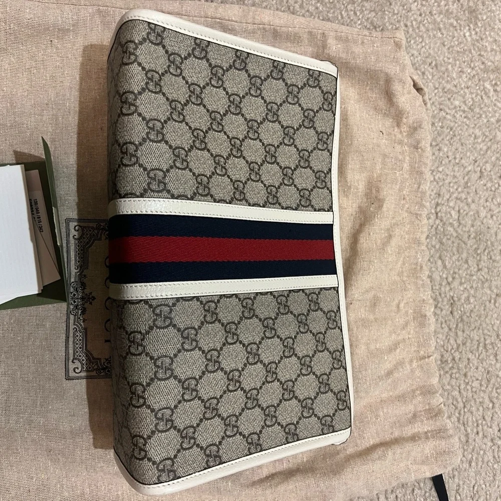 Gucci Clutch - Picture 7 of 7